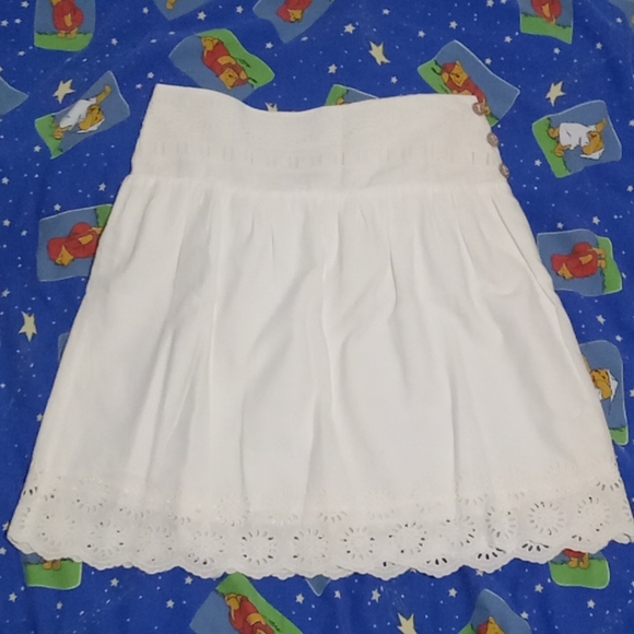 Roxy size 3 Off-White Color Skirt Floral Pattern w/ Wood Buttons - Picture 1 of 8